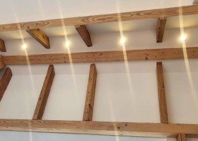Innenausbau mit Rigips und Freilegung der Holzbalken